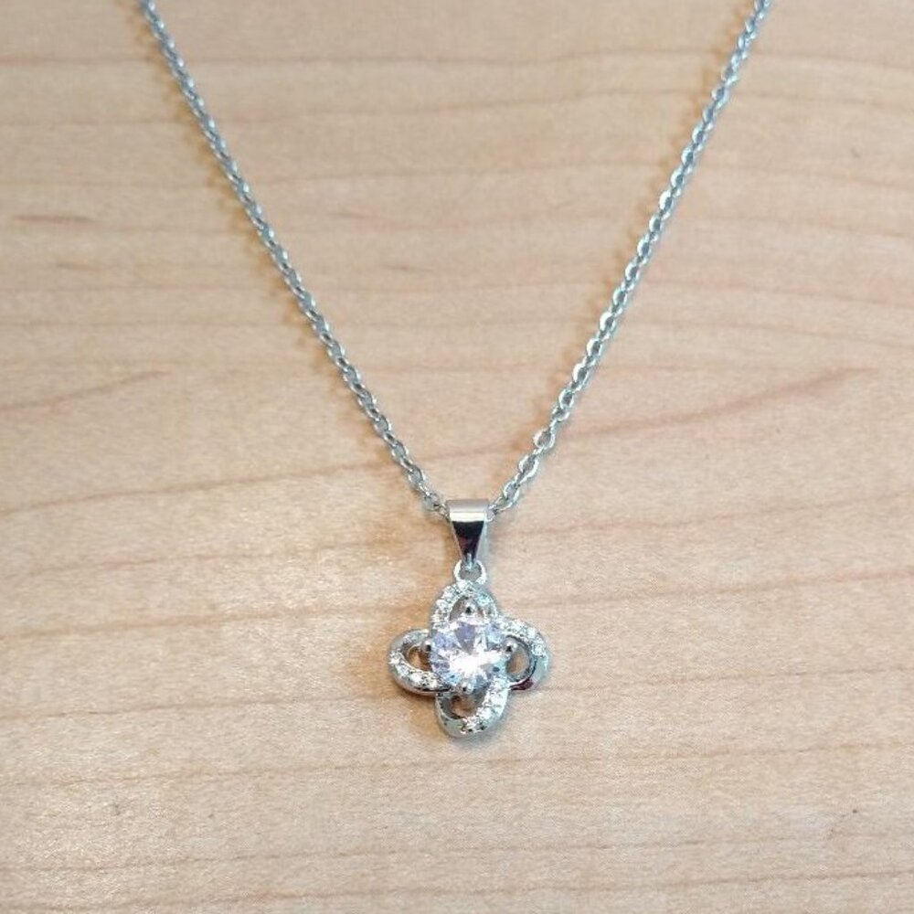 Silver Tone Chain | Pendant with Rhinestones